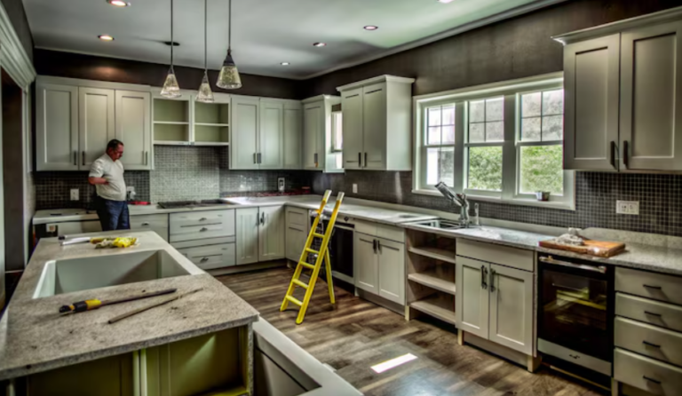 How Kitchen Renovation Contractors Can Help You Transform an Outdated Kitchen Into a Modern Space