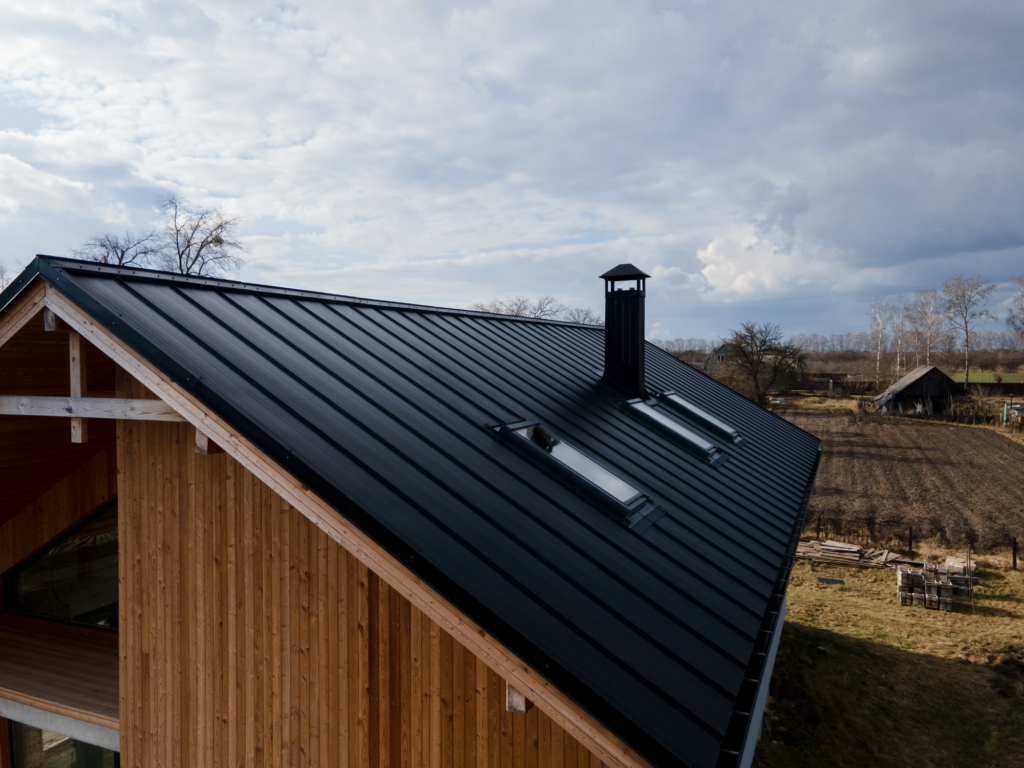 How to Know If You Need a Roof Replacement or Repair 